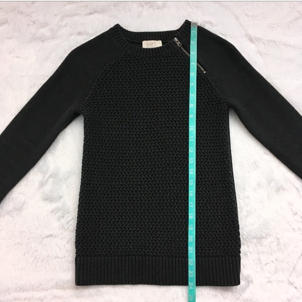 Like New Navy Blue Ann Taylor Loft Sweater - Picture 2 of 5